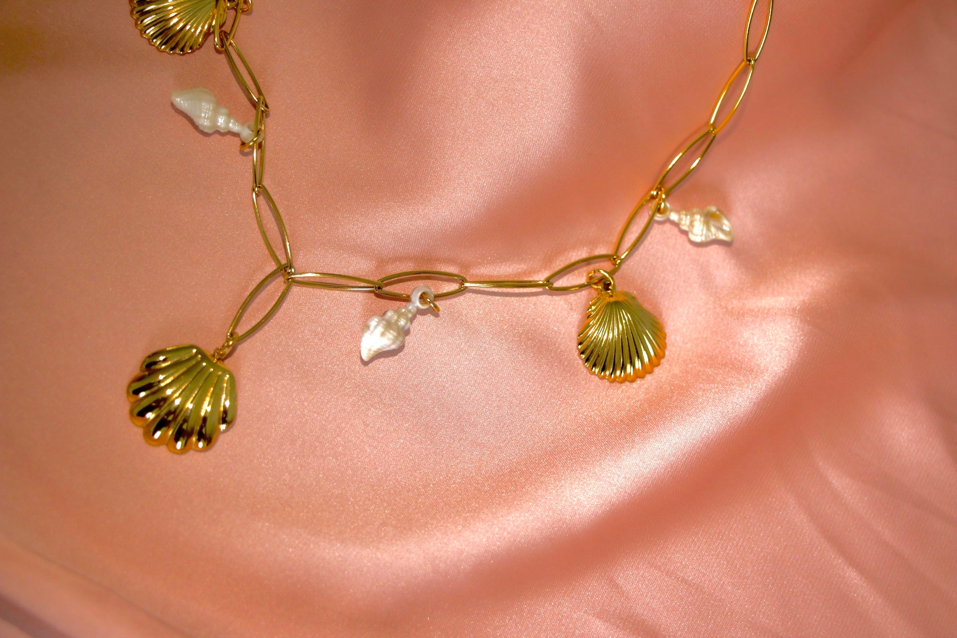 Collier Coquillages Sacrés